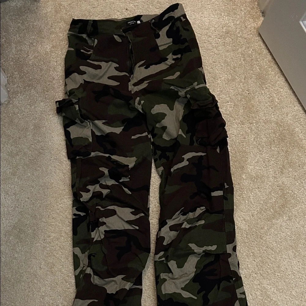 NWOT American Stitch Camouflage Cargo Pants - Picture 1 of 3